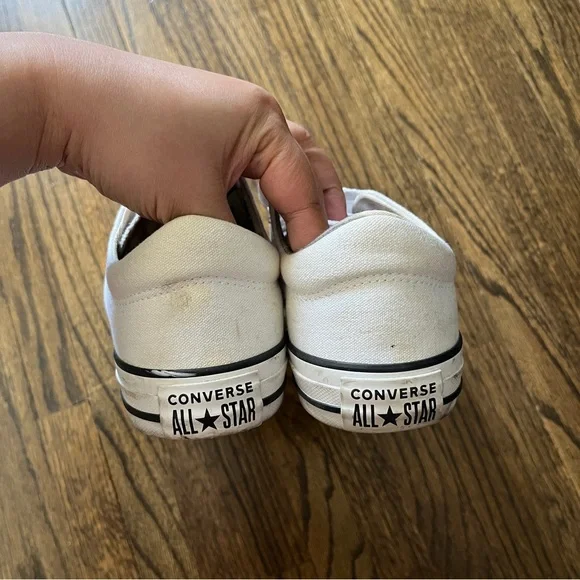 Converse White Low-Top Canvas Sneakers for women size 8 - Picture 5 of 9